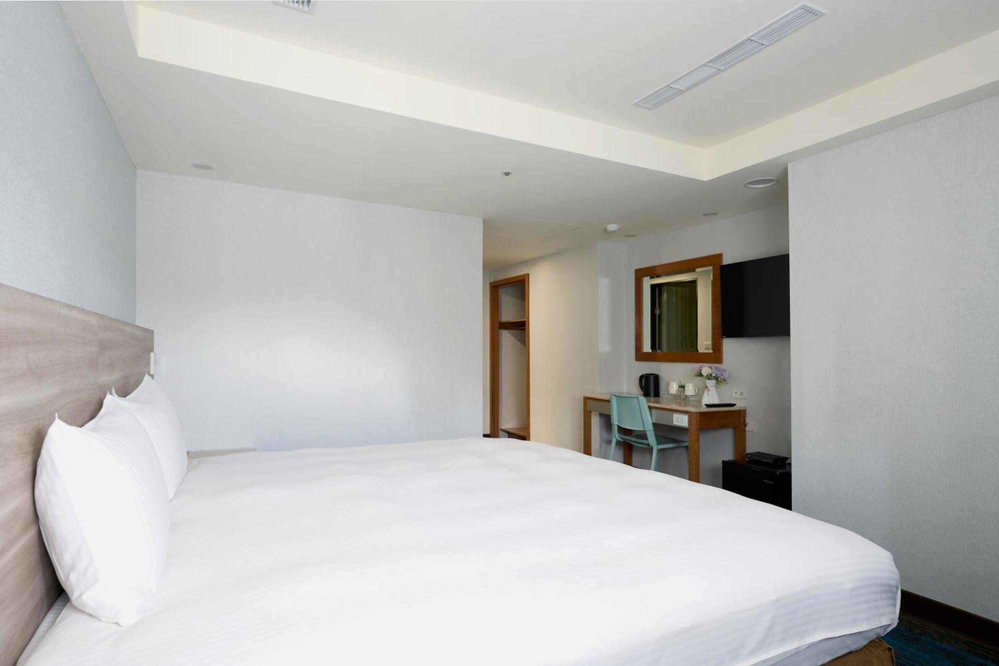 華麗大飯店ferrary Hotel Taipéi Exterior foto